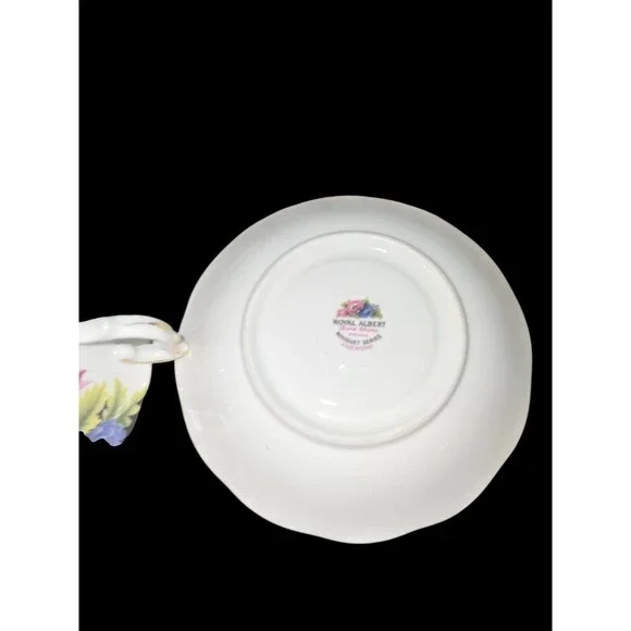 Royal Albert Cup and Saucer Bouquet Series Anemone - Picture 6 of 7